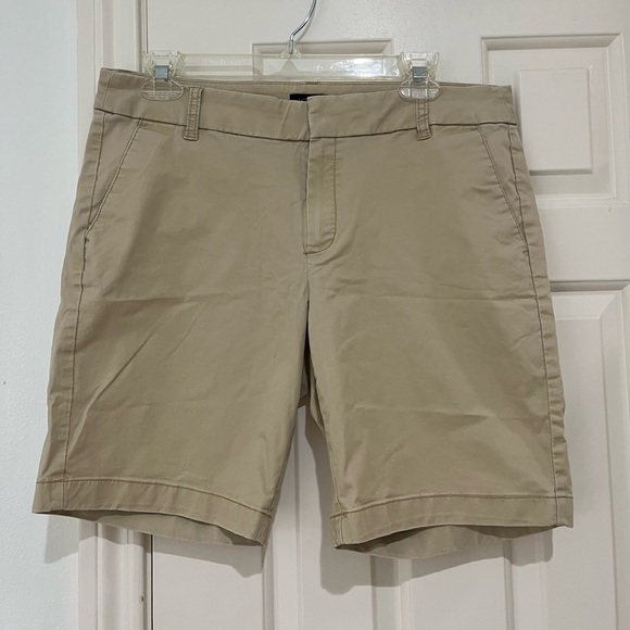 J. Crew women’s shorts size 10 - Picture 3 of 7